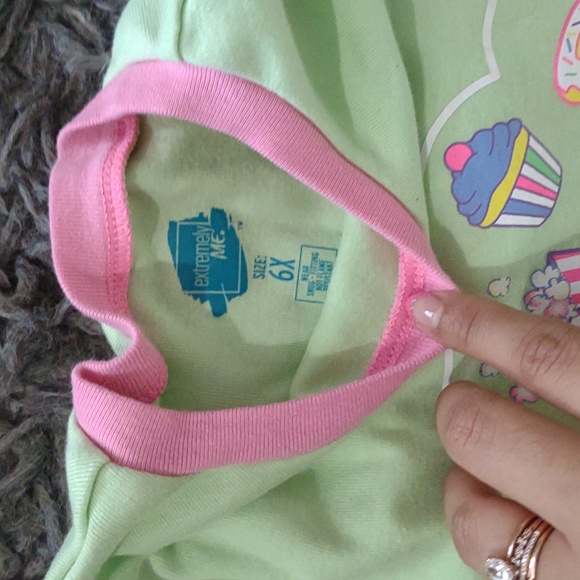 4 piece Pajamas set - Picture 2 of 2